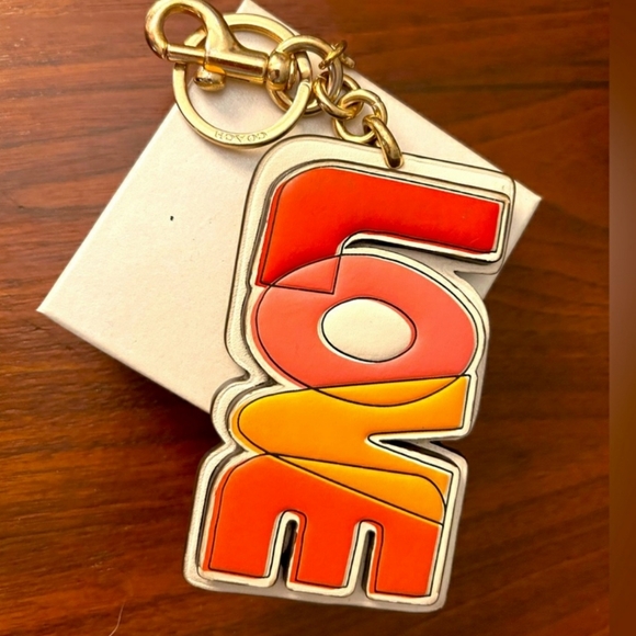 LOVE Coach Keychain - Picture 2 of 4